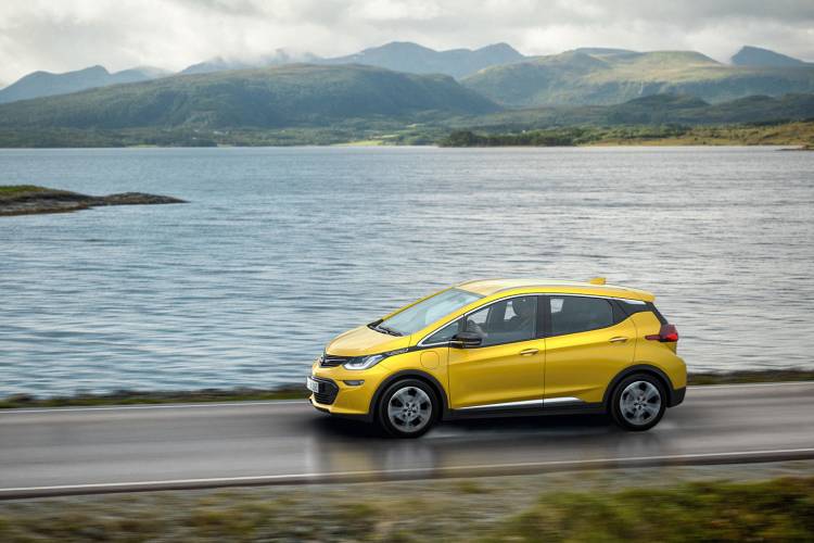 opel-ampera-e-2017-11 opel-ampera-e-2017-11