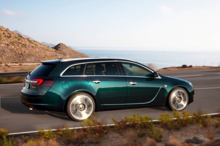 opel-insignia-2013-10