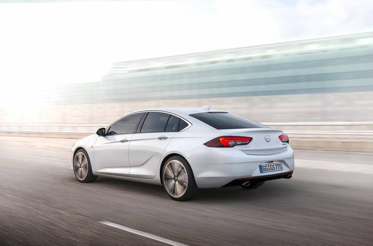 opel-insignia-grand-sport-11