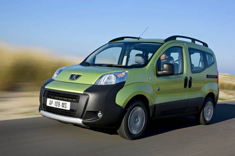 peugeot-bipper-tepee-outdoor-01 peugeot-bipper-tepee-outdoor-01