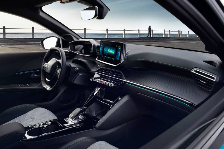 peugeot-e-208-2019-azul-interior-06-1_750x.jpg