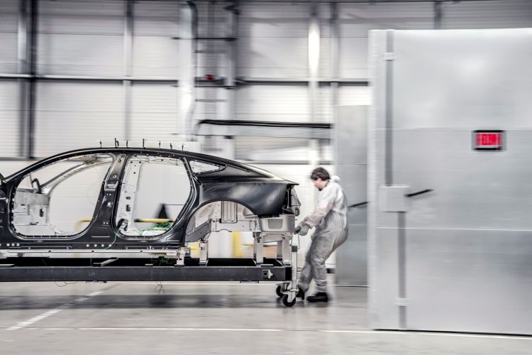 Usando aluminio y pegamento, el Polestar 5 revolucionará la fabricación de coches eléctricos