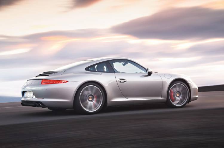 porsche-911-carrera-2012-07