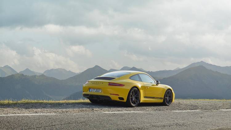 porsche-911-carrera-t-dm-2