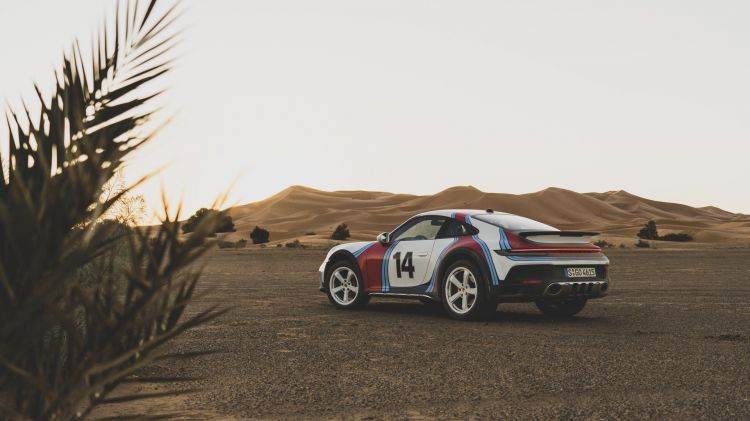 Porsche 911 Dakar Personalization 09