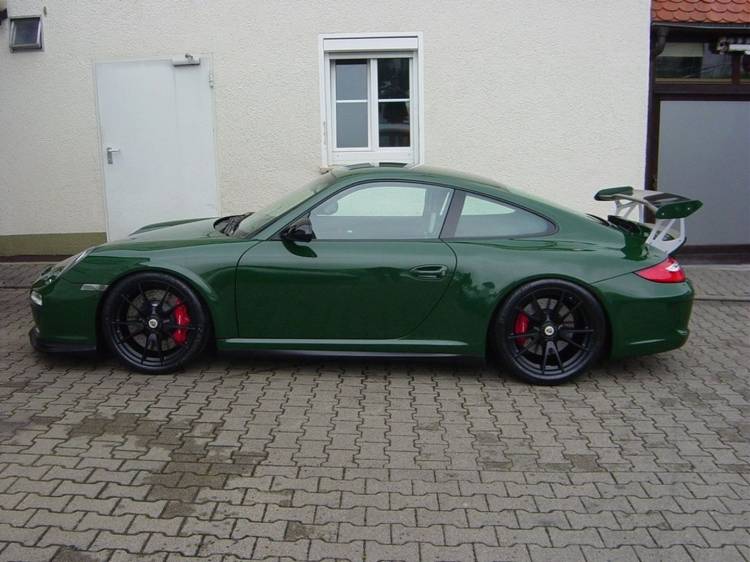 porsche-911-gt3-british-green-2 porsche-911-gt3-british-green-2