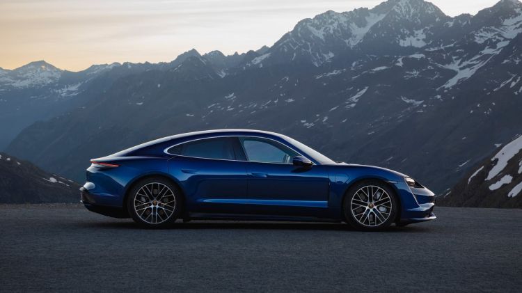porsche-taycan-exterior-20_750x.jpg