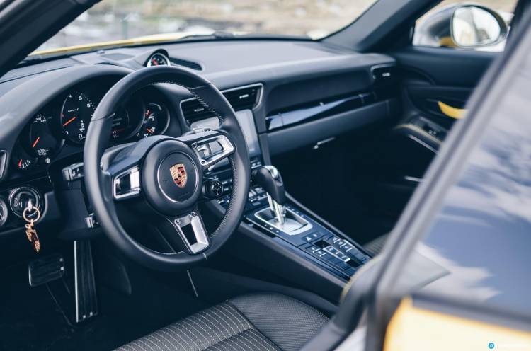 Porsche 911 Carrera 5  10