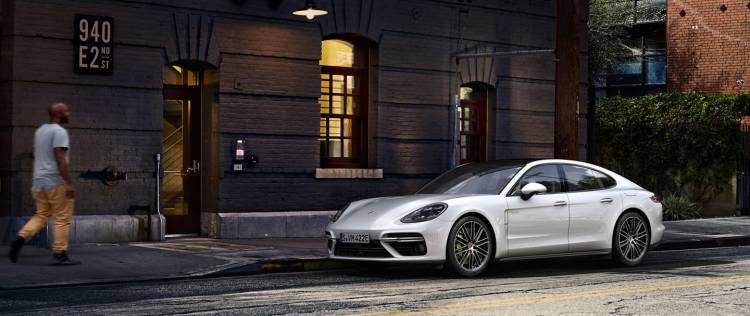 porsche_panamera_turbo_S_e-hybrid_precio_DM_2 porsche_panamera_turbo_S_e-hybrid_precio_DM_2