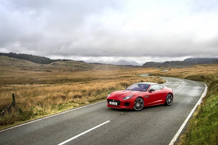 portada_jaguar-f-type-cuatro-cilindros-2017-014 portada_jaguar-f-type-cuatro-cilindros-2017-014