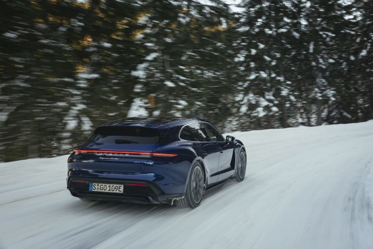 Prueba Porsche Taycan Turbo Sport Turismo Gentian Blue 4 Prueba Porsche Taycan Turbo Sport Turismo Gentian Blue 4