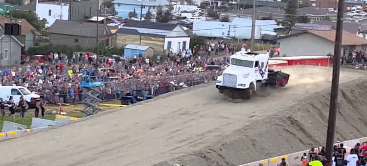 record-salto-camion