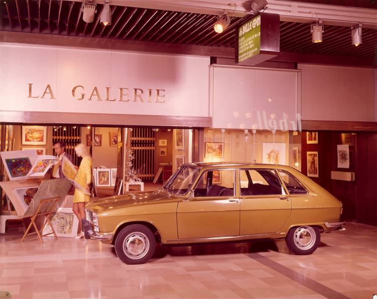renault-16-08-1440px