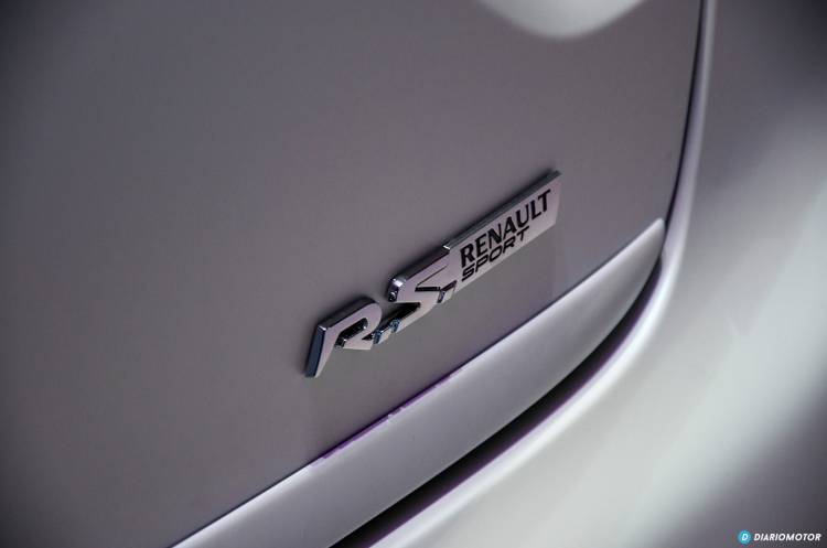 renault-clio-rs-trophy-2015-salon-de-ginebra-mdm-05
