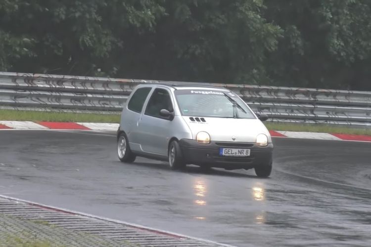 renault-twingo-nurburgring-noresizing-02-6266ad888ccf9_750x.jpg