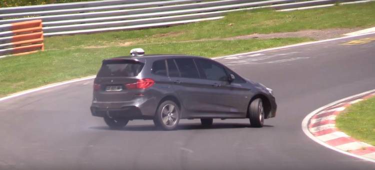ring-taxi-bmw-serie-2-derrape ring-taxi-bmw-serie-2-derrape