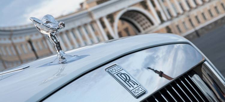rolls-royce-cullinan-1440px rolls-royce-cullinan-1440px