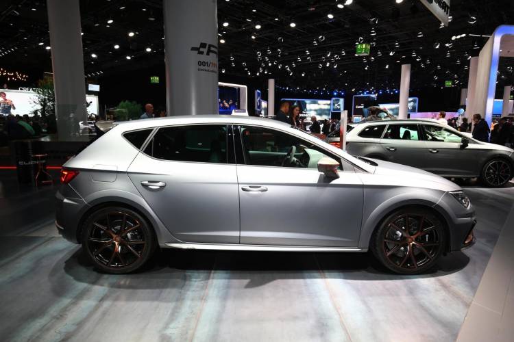 seat-leon-cupra-r-frankfurt-2017-dm-1 seat-leon-cupra-r-frankfurt-2017-dm-1