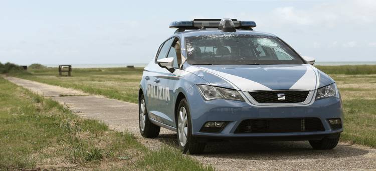 seat-leon-policia-prueba-antibalas-01