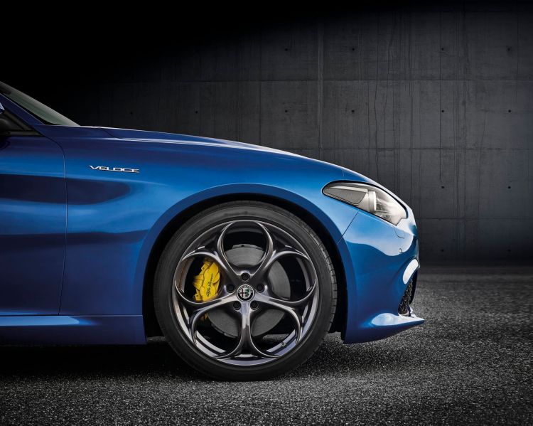 sitema-frenos-elementos-disco-pinza-alfa-romeo-giulia-veloce_750x.jpg
