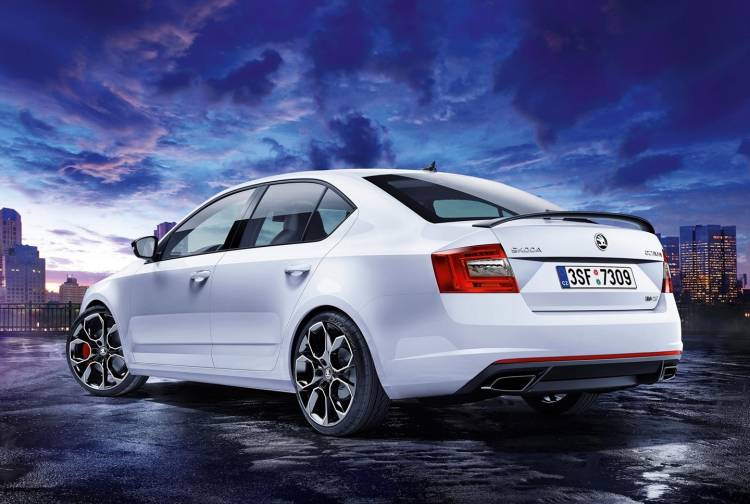 skoda-octavia-rs-200215-01 skoda-octavia-rs-200215-01