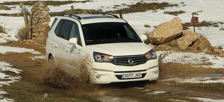 ssangyong-rodius-exotico-p ssangyong-rodius-exotico-p