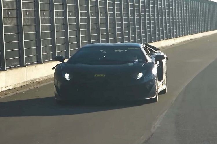 Sustituto Lamborghini Aventador V12 Video 2