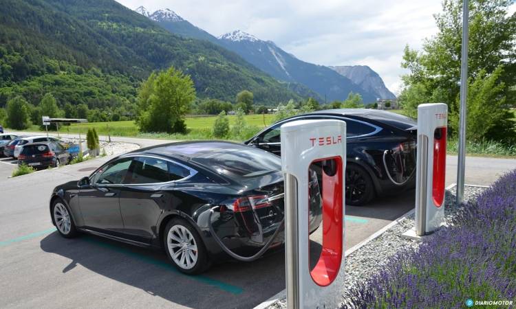 tesla-gran-ruta-suiza-0718-034-mdm_750x.jpg