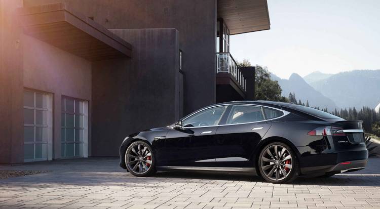 tesla-model-s-2015-01-1440px