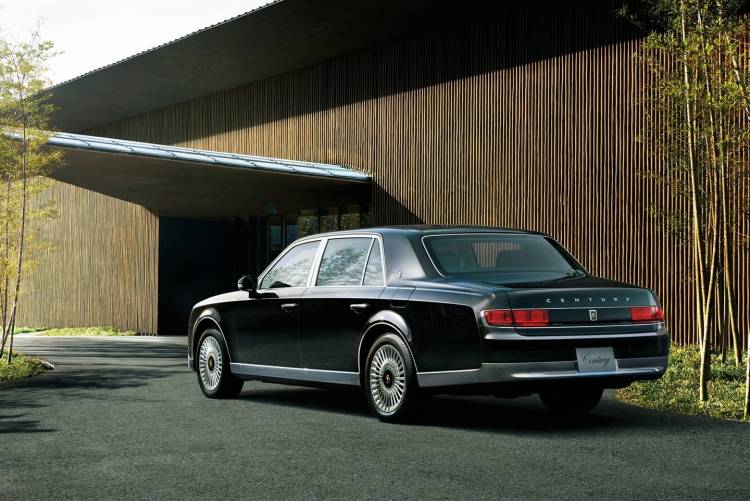toyota-century-2018-0618-003_750x.jpg