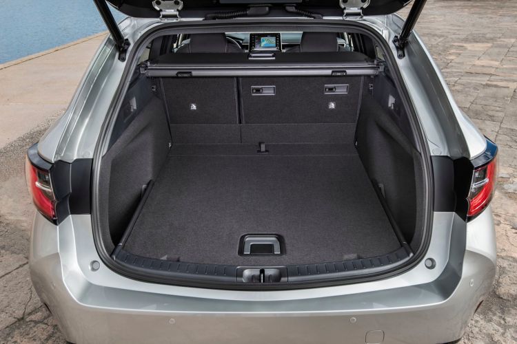 Toyota Corolla Touring Sport 2 Trunk