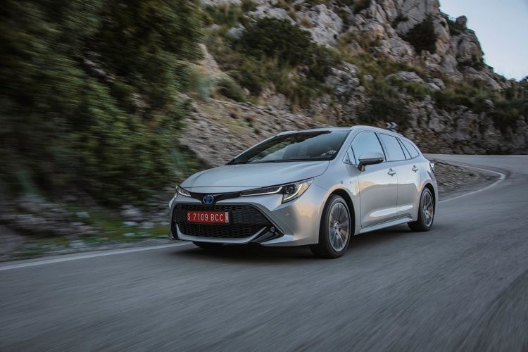 Toyota Corolla Touring Sport 20 Plata Toyota Corolla Touring Sport 20 Plata
