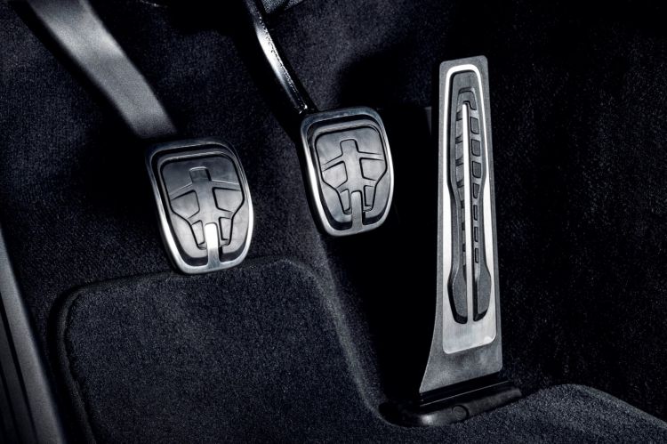 toyota-gr-supra-cambio-manual-prueba-10-629d180460154_750x.jpg