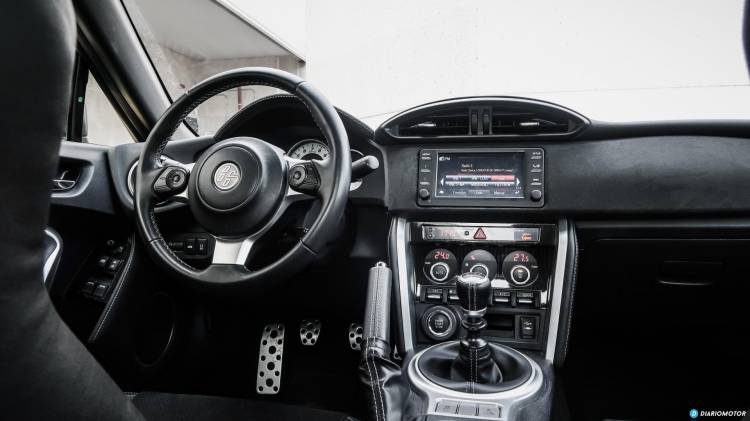 toyota-gt-86-vs-mazda-mx-5-mdm-24