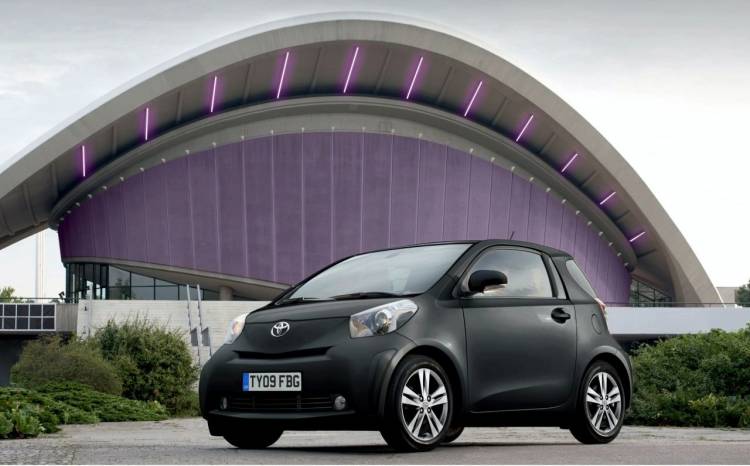 Toyota iQ 1.33 VVT-i de 100 CV Toyota iQ 1.33 VVT-i de 100 CV