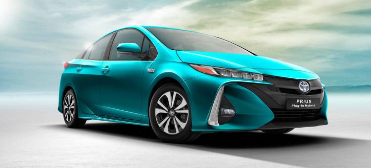 toyota-prius-plug-in-2016-01