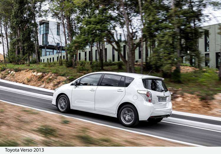 toyota-verso-2013-41