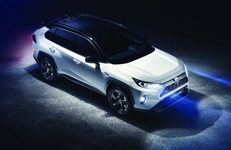 toyota_rav4_2019_30_750x.jpg
