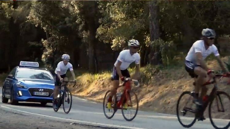 Vehicle Accompanying Cyclists