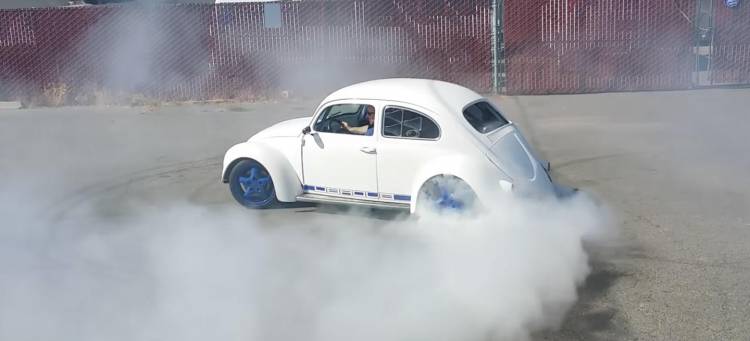 volkswagen-beetle-400-cv-donuts volkswagen-beetle-400-cv-donuts