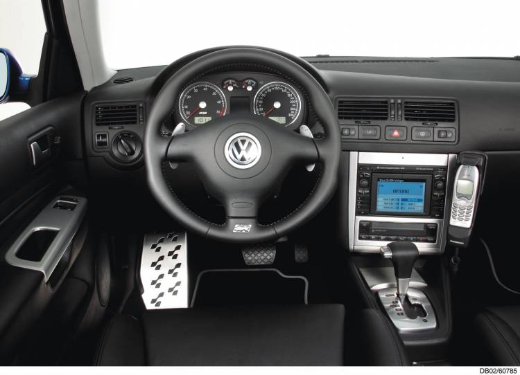 Volkswagen 6 Speed Dsg: Golf R32 Cockpit