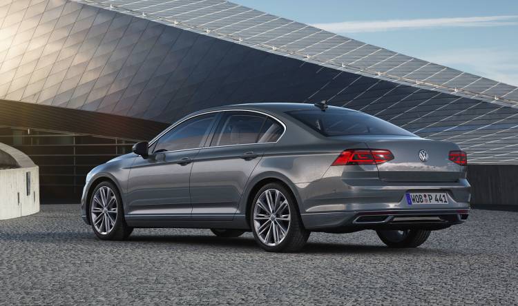 Nuevo Volkswagen Passat 2019: primera información del cambio de imagen Nuevo Volkswagen Passat 2019: primera información del cambio de imagen