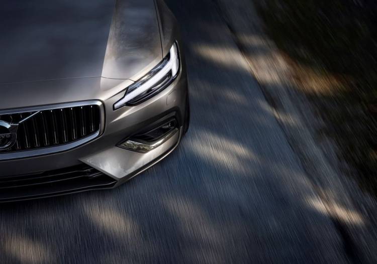 Nuevo Volvo S60: la berlina híbrida enchufable abandona el diésel