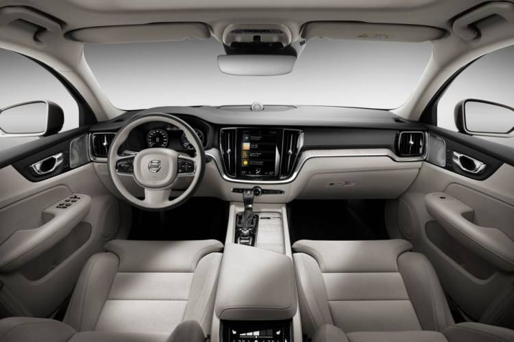 Nuevo Volvo S60: la berlina híbrida enchufable abandona el diésel