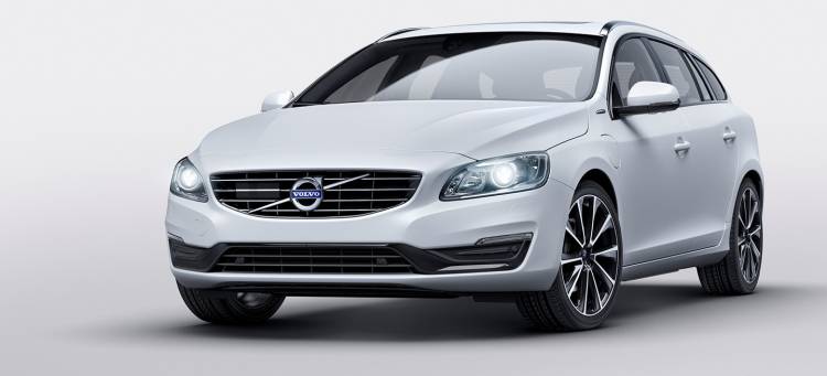 volvo-v60-twin-engine-d5-04-1440px
