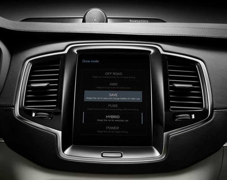 volvo-xc90-t8-01-1440px
