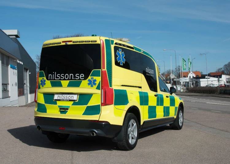 volvo_xc90_ambulancia_6