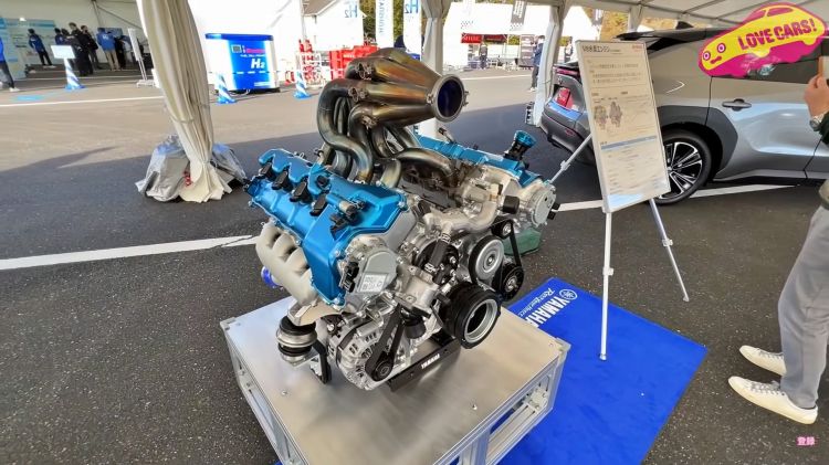 Yamaha V8 Hidrogeno 2022 01