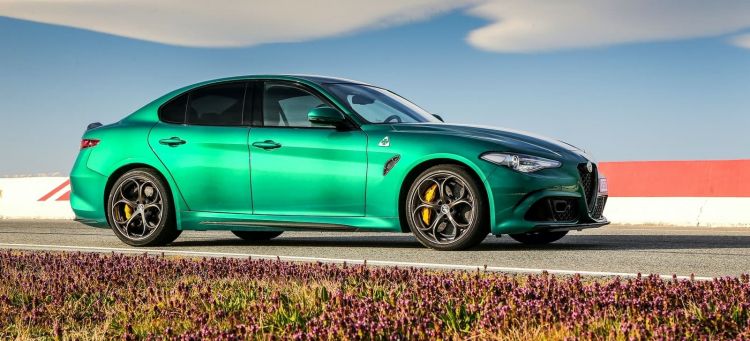 Alfa Romeo Giulia Stelvio Quadrifoglio 2020 0520 030
