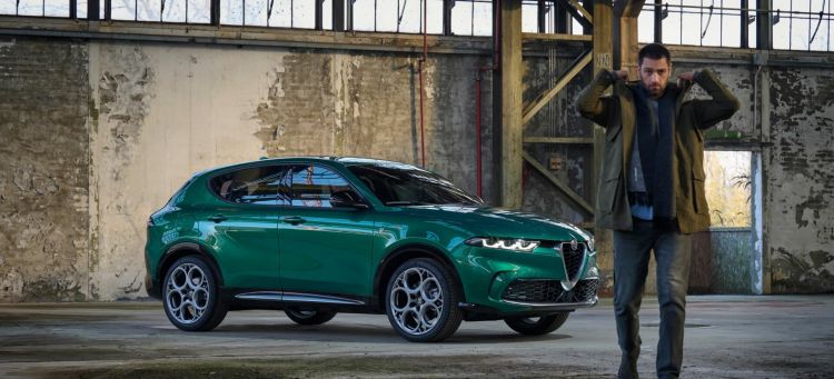 Alfa Romeo Tonale 2022 Ti Turquesa Frontal